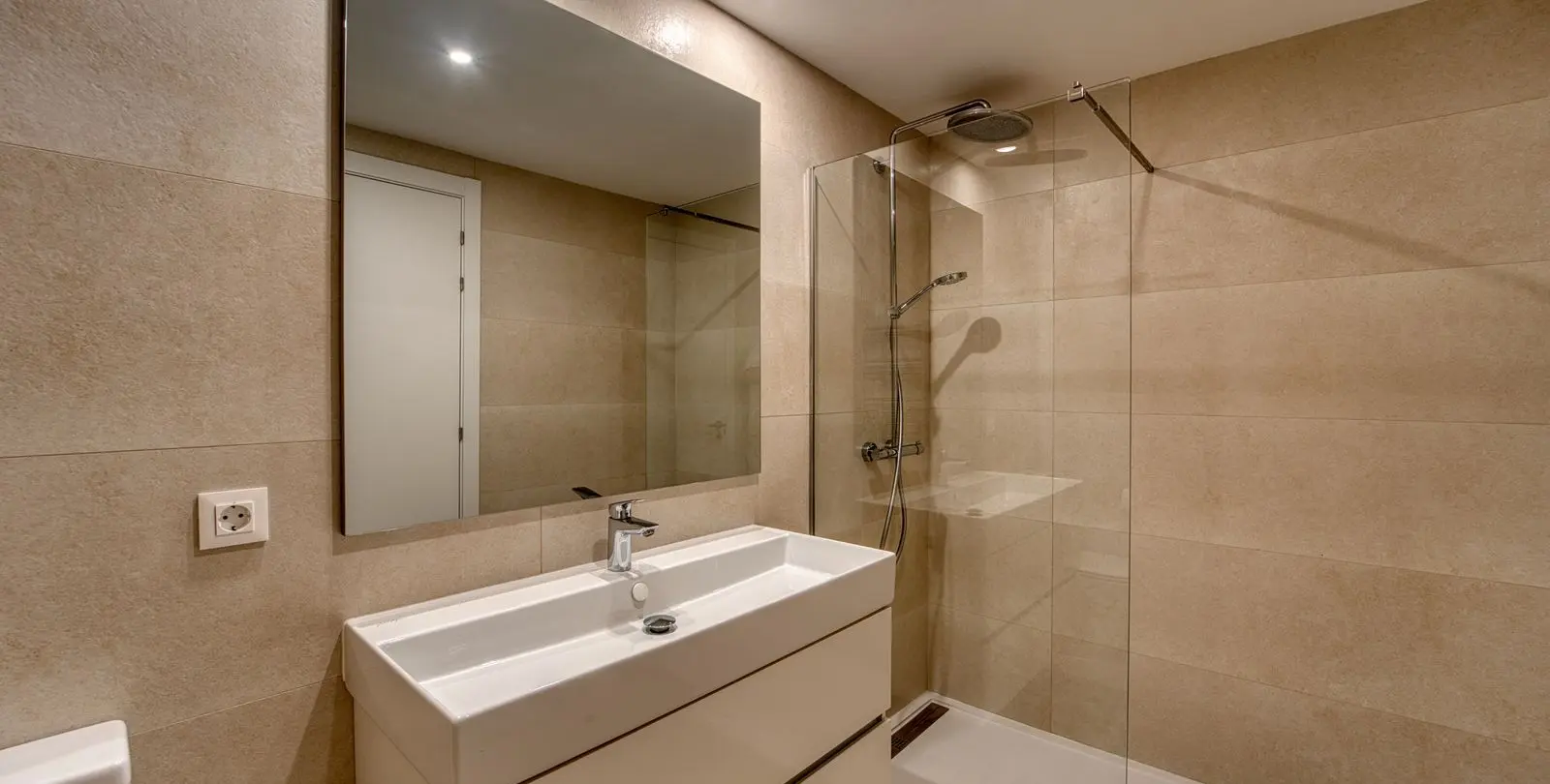 Venta de apartamento en planta baja en Estepona 8