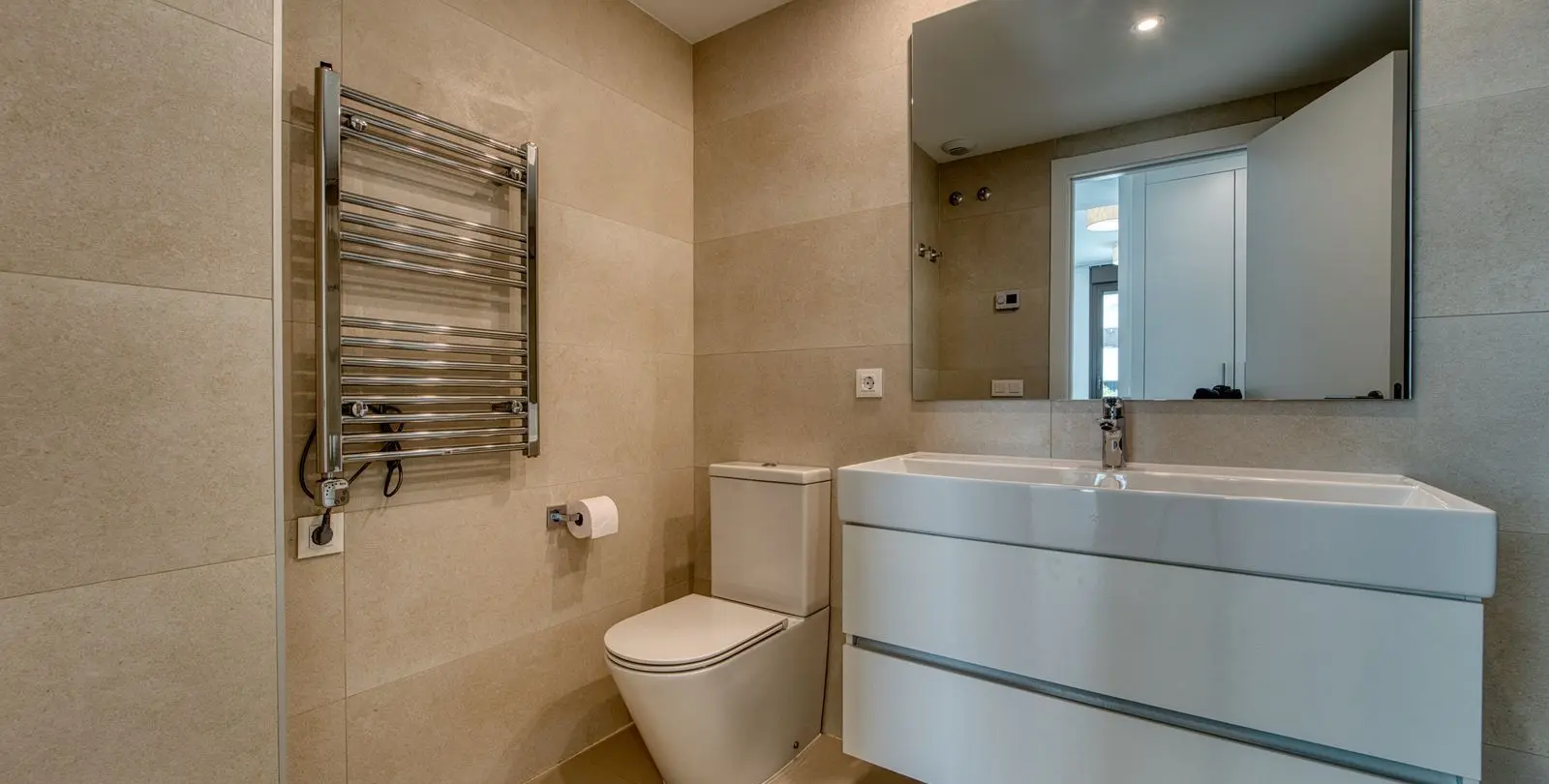 Venta de apartamento en planta baja en Estepona 10