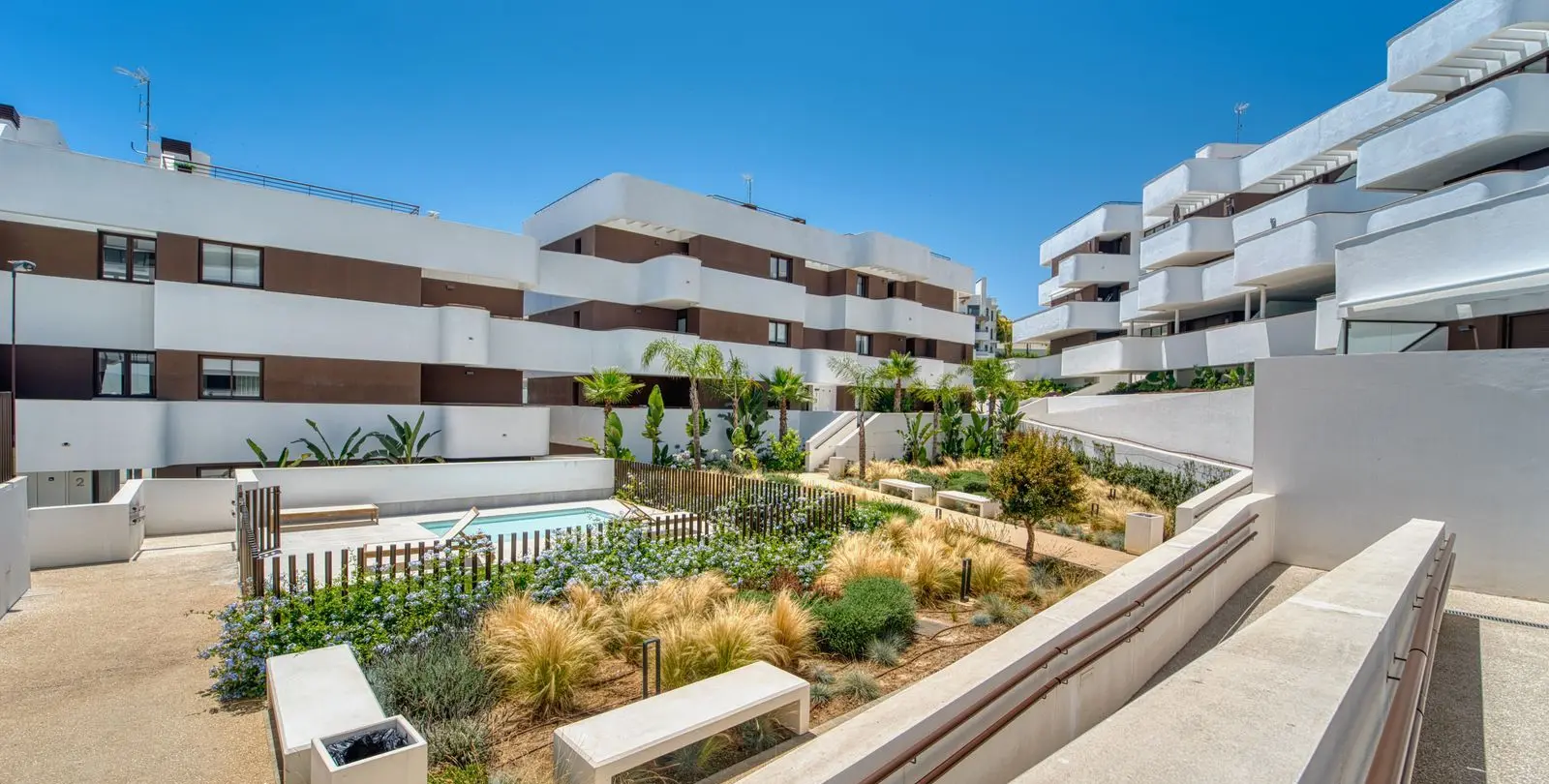 Venta de apartamento en planta baja en Estepona 18