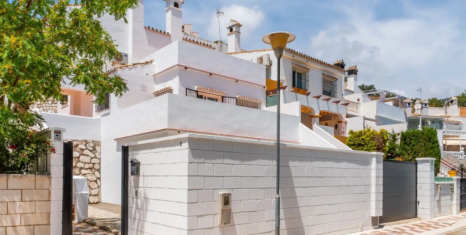 Продажа дома на две семьи в Torremuelle 1