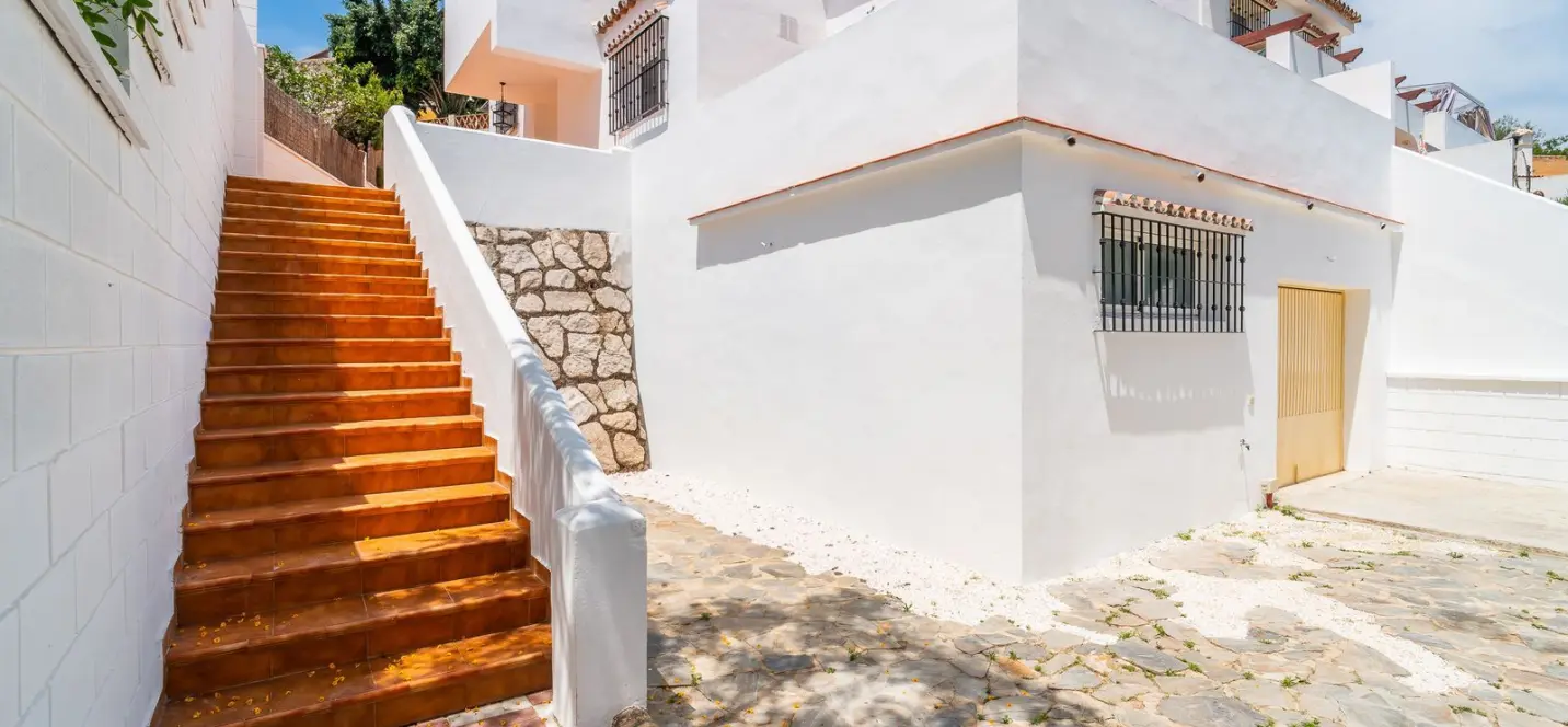 Продажа дома на две семьи в Torremuelle 1