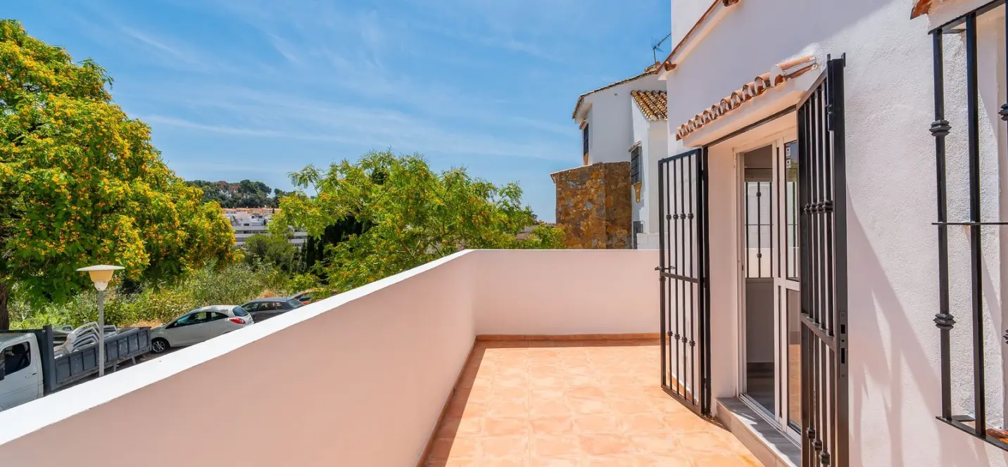 Продажа дома на две семьи в Torremuelle 4