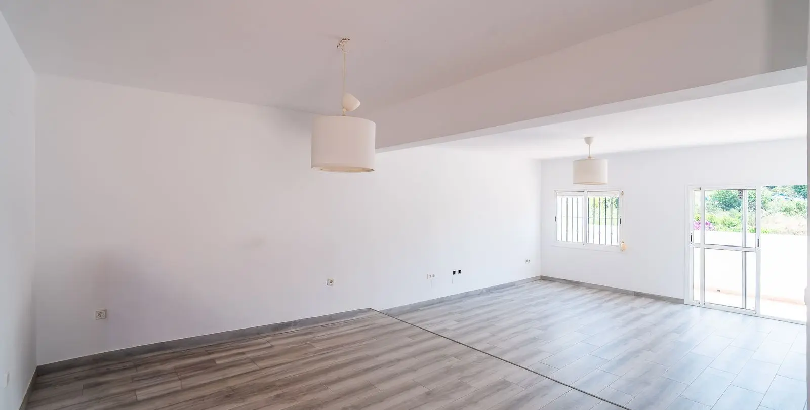 Продажа дома на две семьи в Torremuelle 11