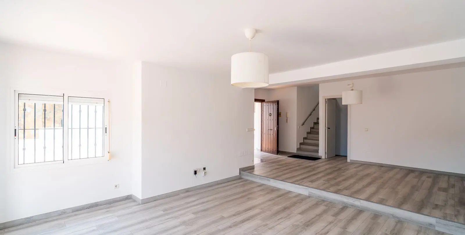 Продажа дома на две семьи в Torremuelle 12