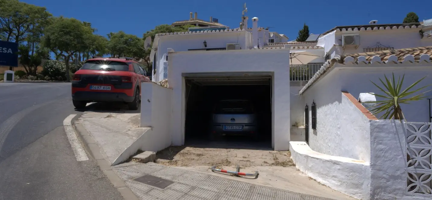 Продажа дома на две семьи в Torreblanca 1