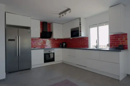 Image 4 thumb