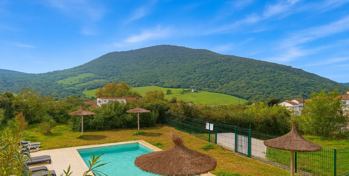 Sale of apartment complex in Gaucín 1