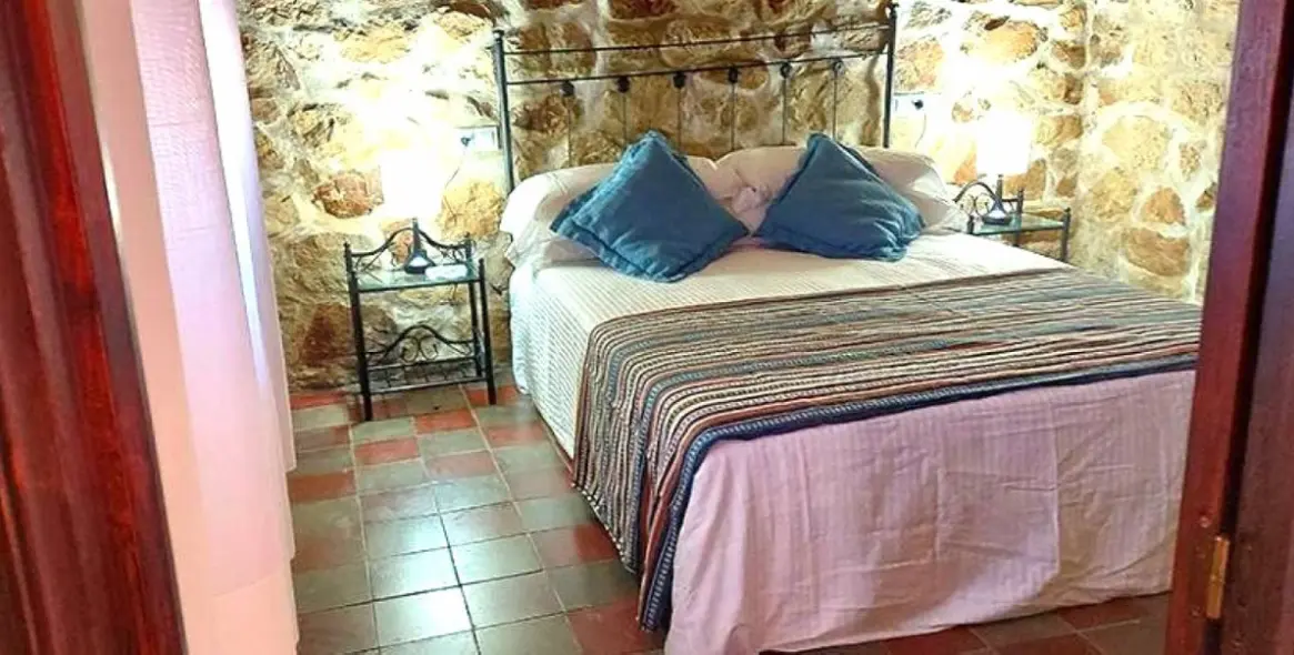Sale of apartment complex in Gaucín 23