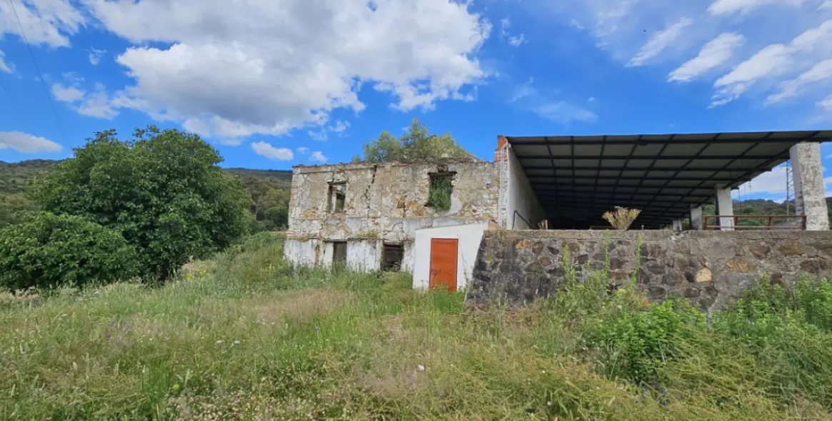 Sale of apartment complex in Gaucín 24