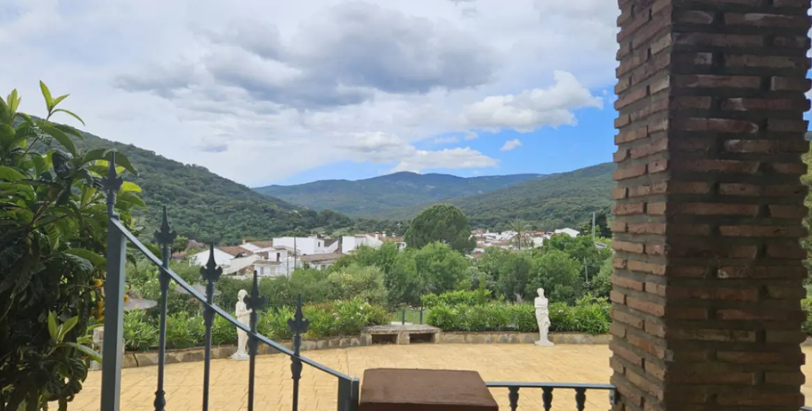 Sale of apartment complex in Gaucín 27