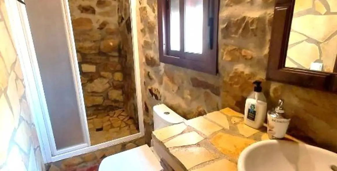 Sale of apartment complex in Gaucín 30