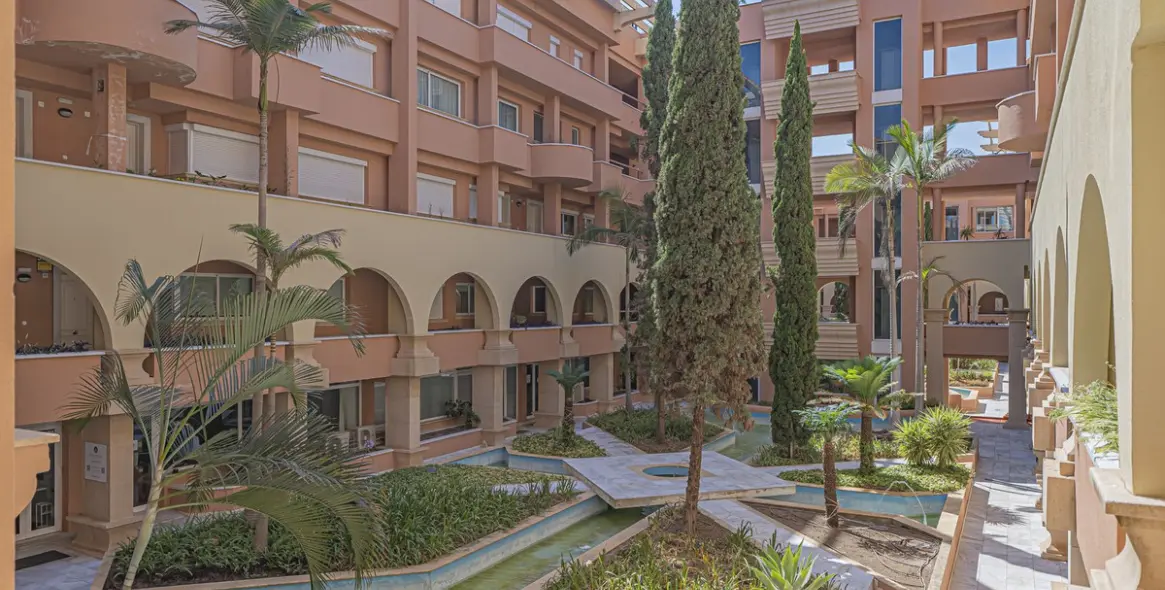 Продажа апартаментов на среднем этаже в Nueva Andalucía 14
