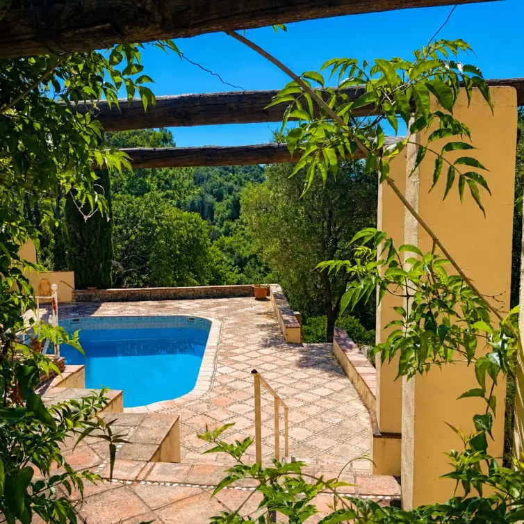 Sale of finca - cortijo in Gaucín