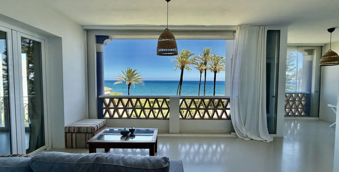 Sale of penthouse duplex in Casares Playa 1