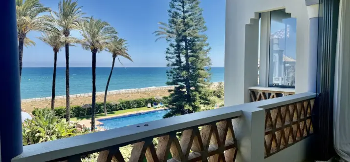 Sale of penthouse duplex in Casares Playa 2