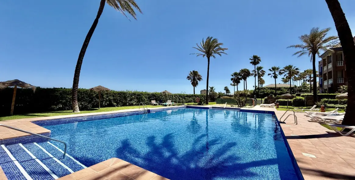Sale of penthouse duplex in Casares Playa 4