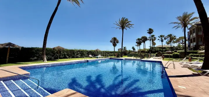 Sale of penthouse duplex in Casares Playa 3
