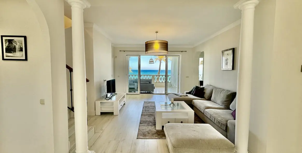 Sale of penthouse duplex in Casares Playa 13