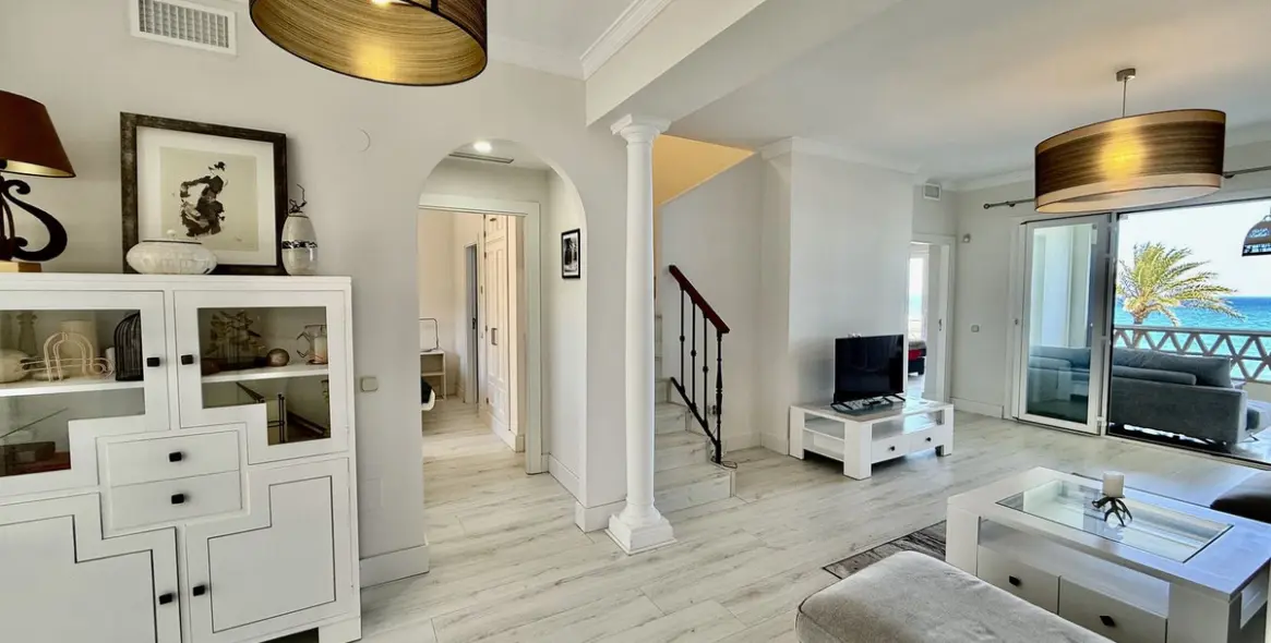 Sale of penthouse duplex in Casares Playa 14