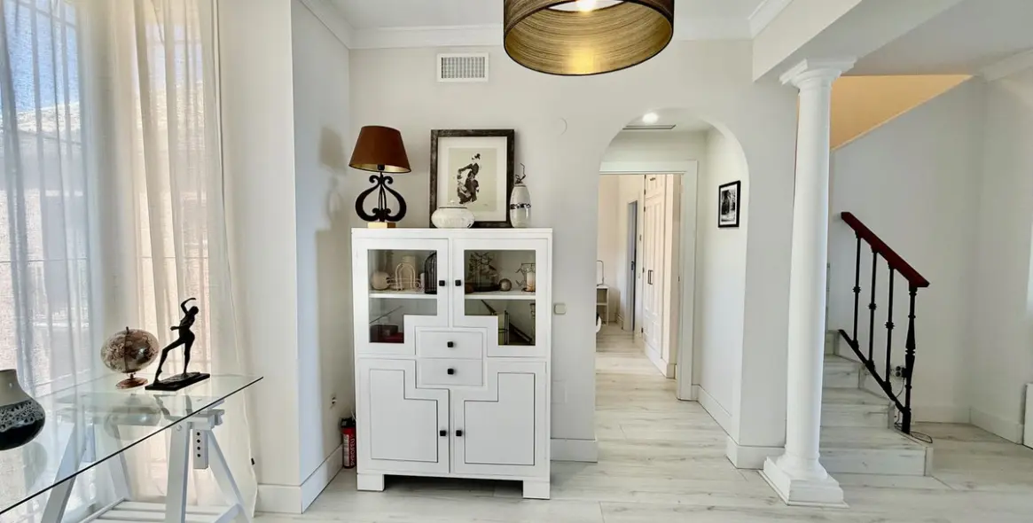 Sale of penthouse duplex in Casares Playa 15