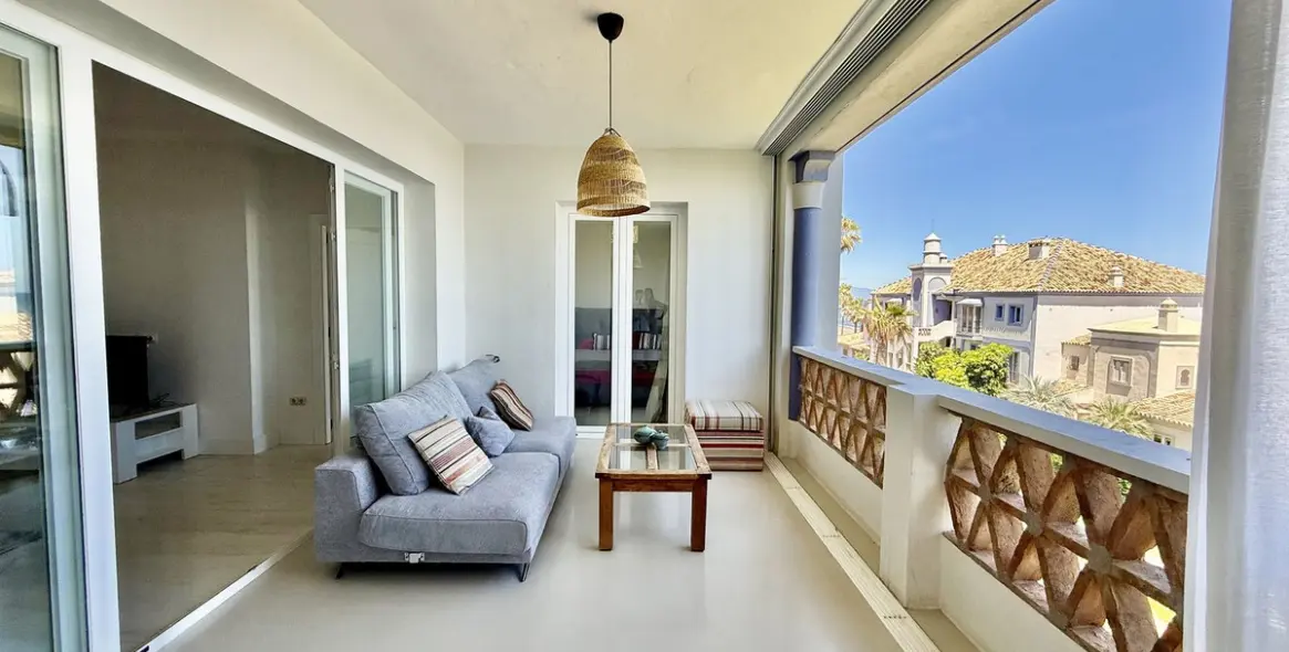 Sale of penthouse duplex in Casares Playa 17