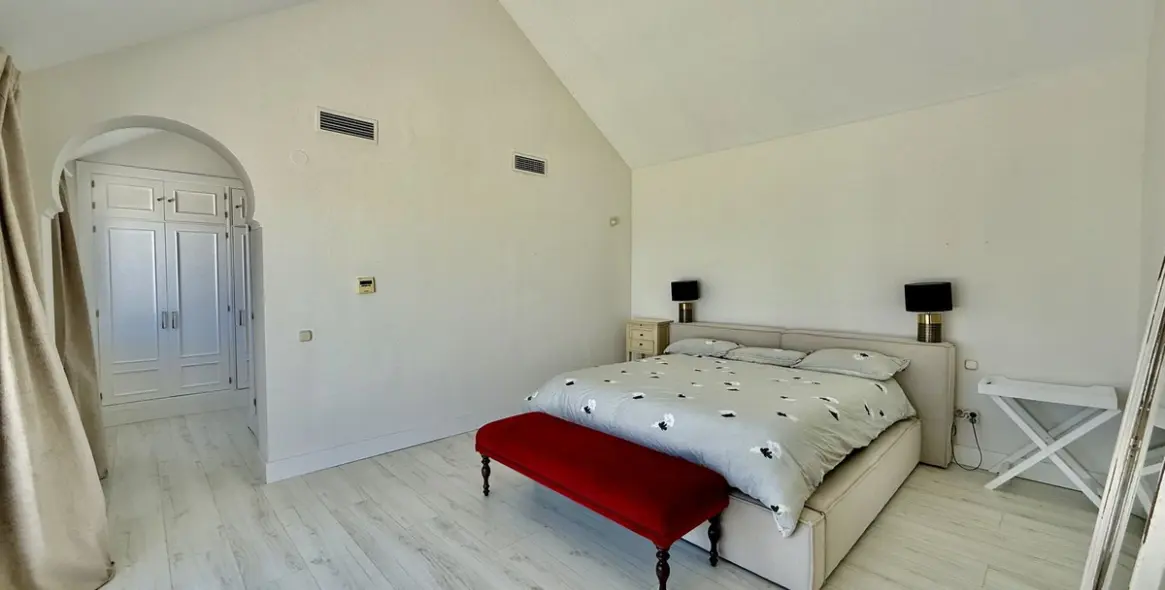 Sale of penthouse duplex in Casares Playa 50