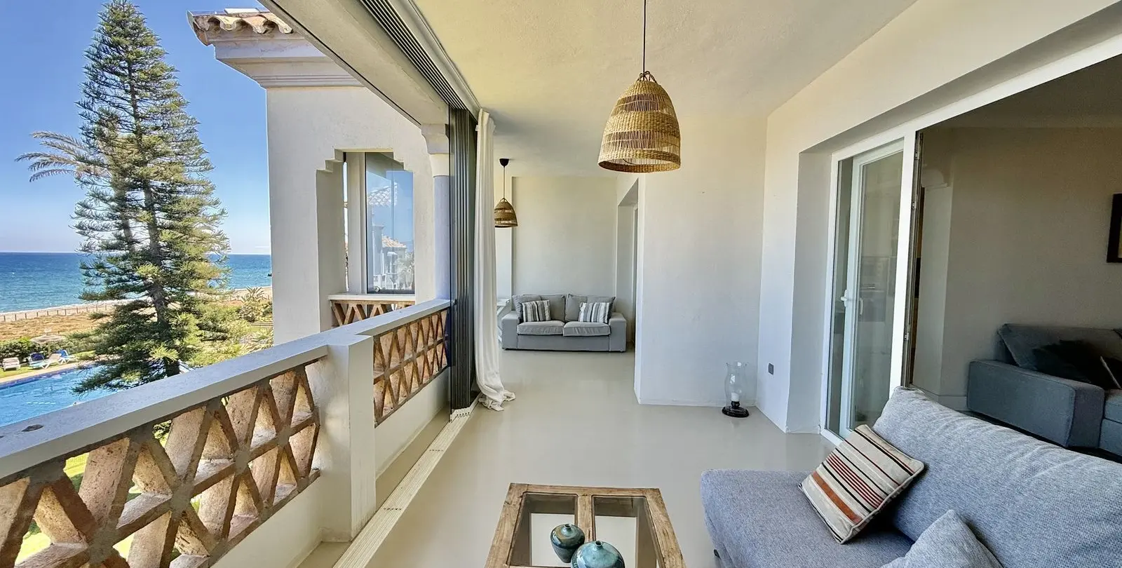 Venta de ático dúplex en Casares Playa 20