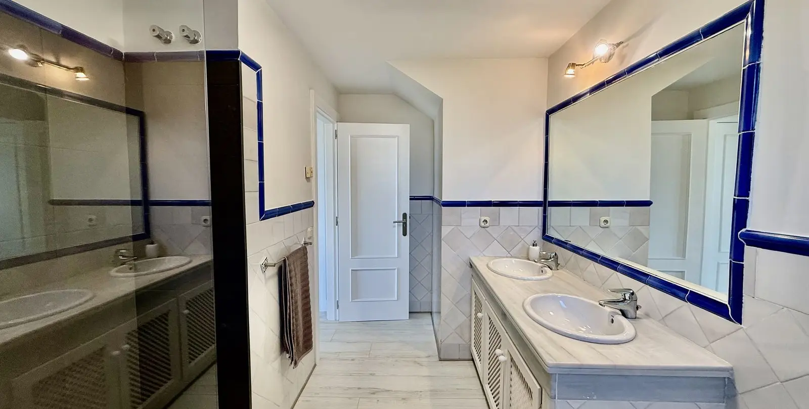 Venta de ático dúplex en Casares Playa 33