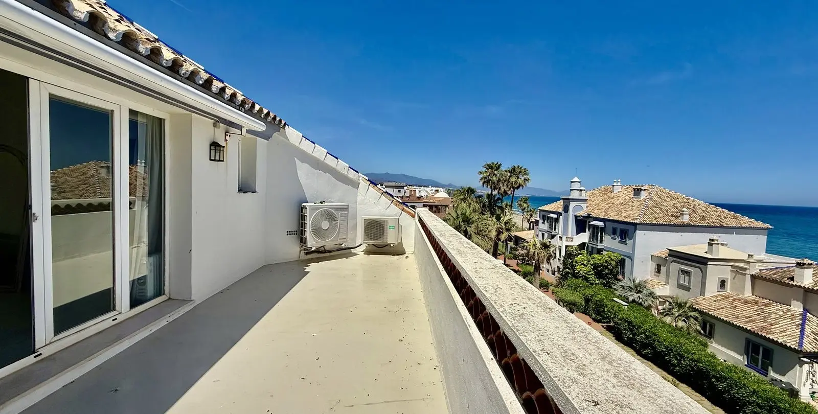 Venta de ático dúplex en Casares Playa 49