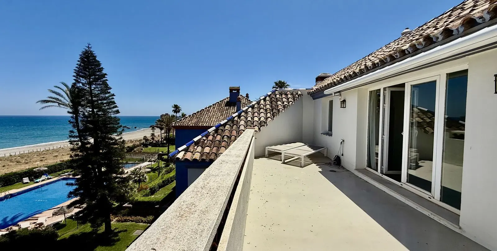 Venta de ático dúplex en Casares Playa 50