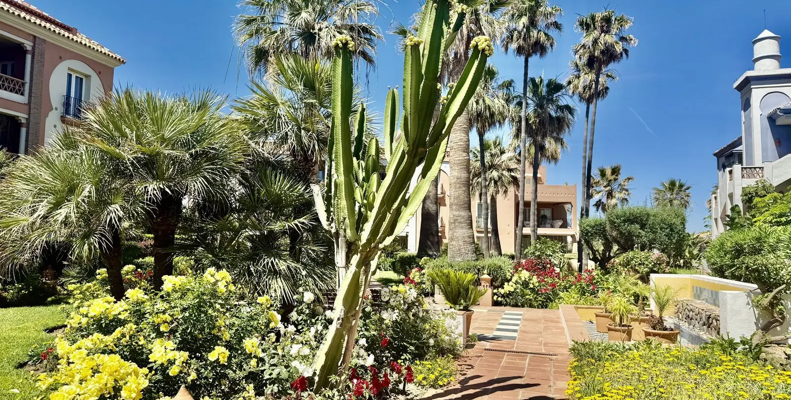 Venta de ático dúplex en Casares Playa 56
