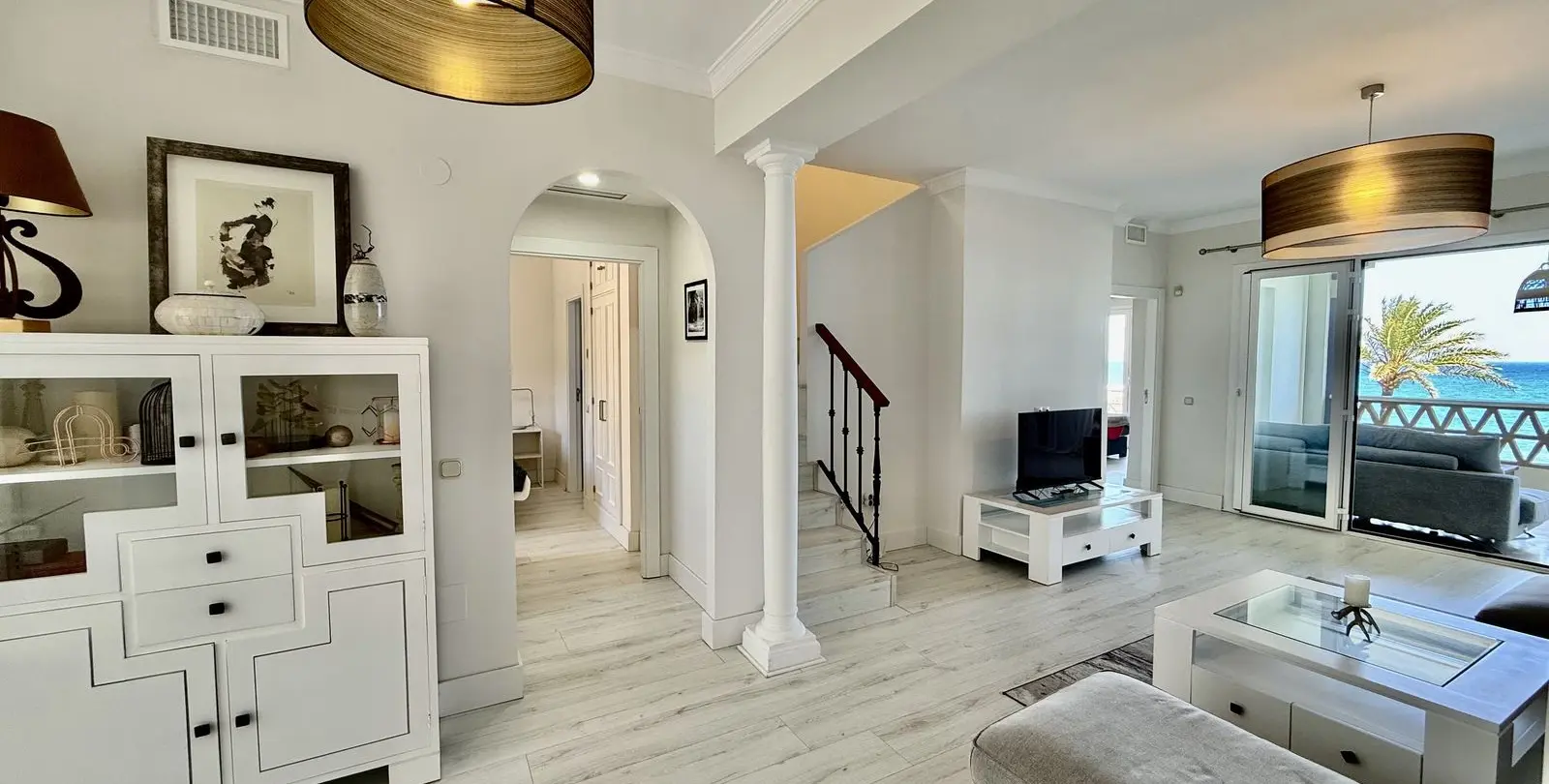 Продажа двухуровневого пентхауса в Casares Playa 15