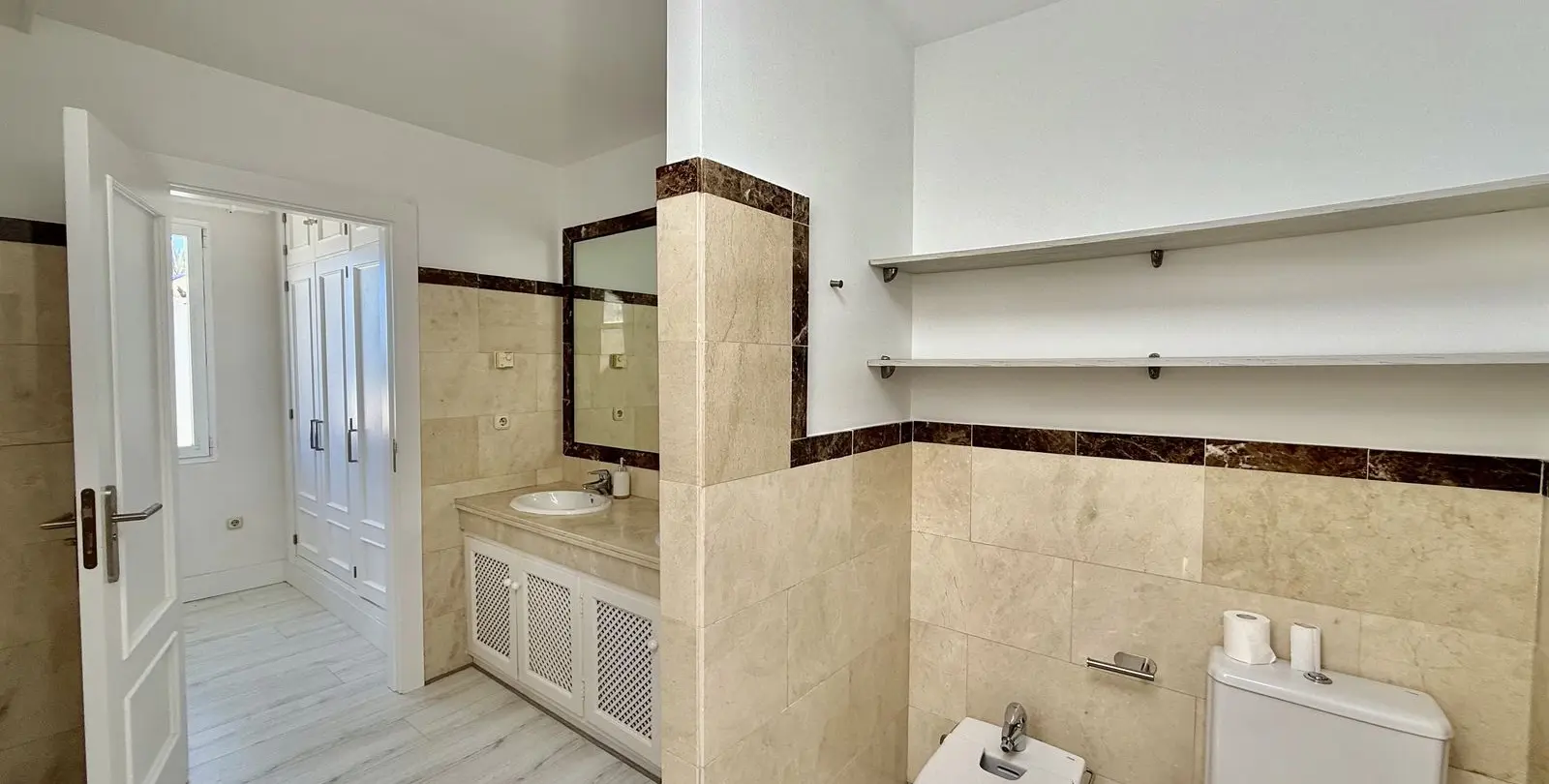 Продажа двухуровневого пентхауса в Casares Playa 48
