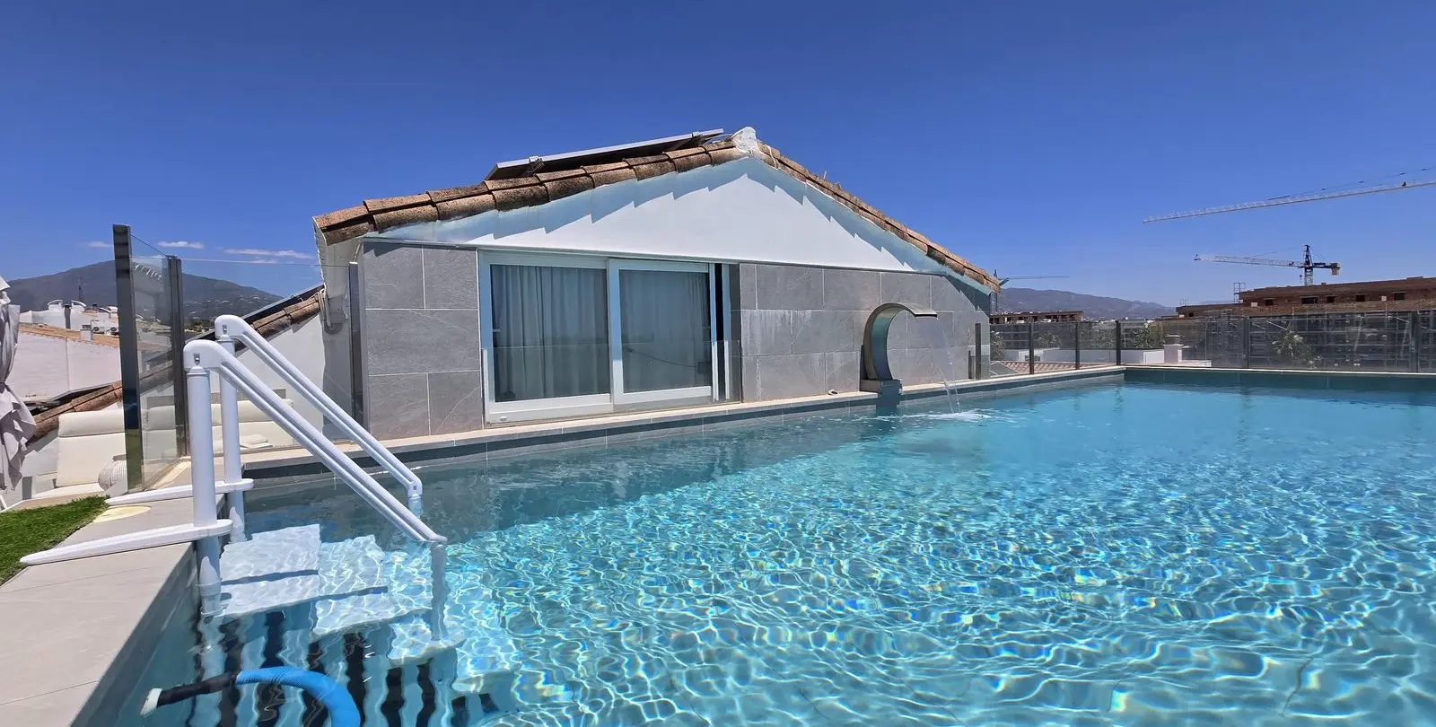 Sale of penthouse duplex in San Pedro de Alcántara 2