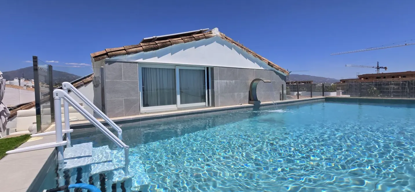 Venta de ático dúplex en San Pedro de Alcántara 1
