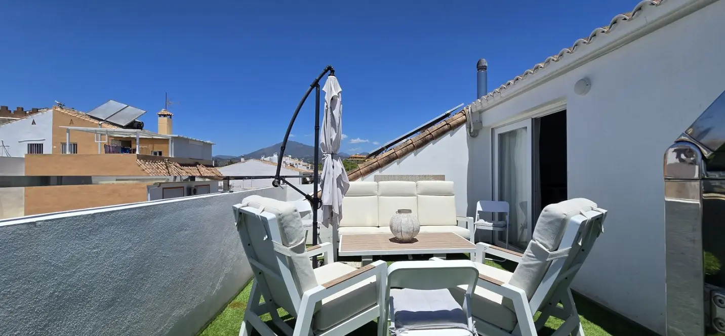 Venta de ático dúplex en San Pedro de Alcántara 2