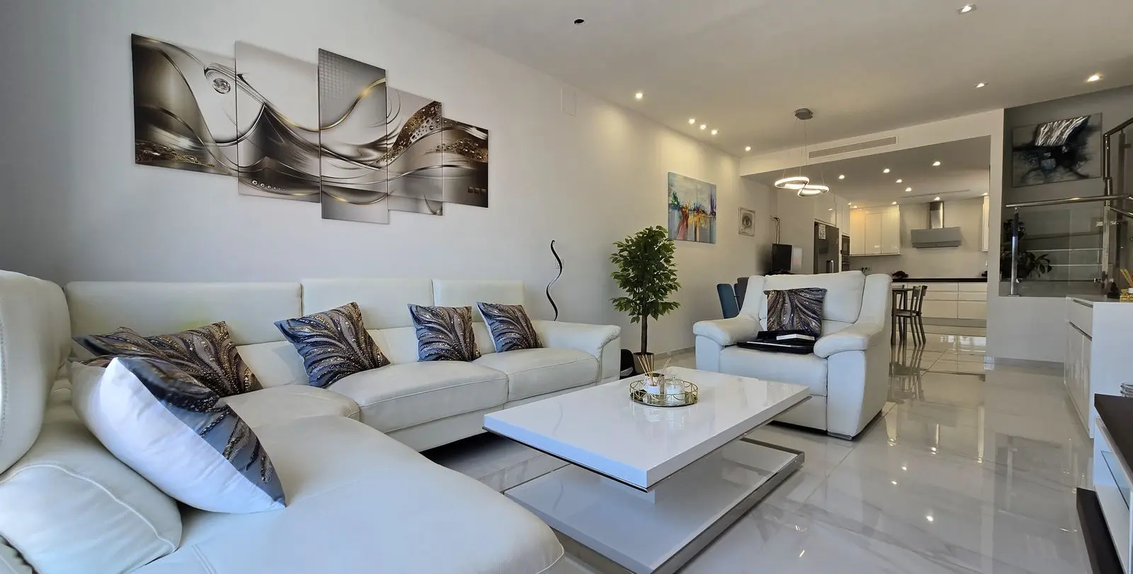 Sale of penthouse duplex in San Pedro de Alcántara 18