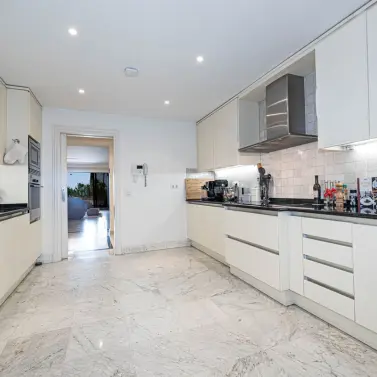 Venta de apartamento en planta baja en The Golden Mile