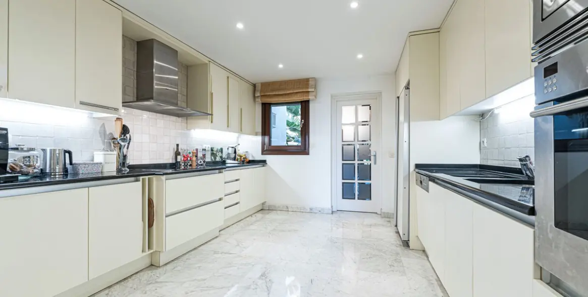 Venta de apartamento en planta baja en The Golden Mile 6