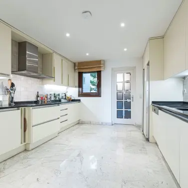 Venta de apartamento en planta baja en The Golden Mile