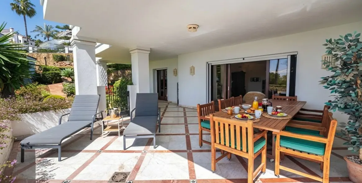 Venta de apartamento en planta baja en The Golden Mile 23