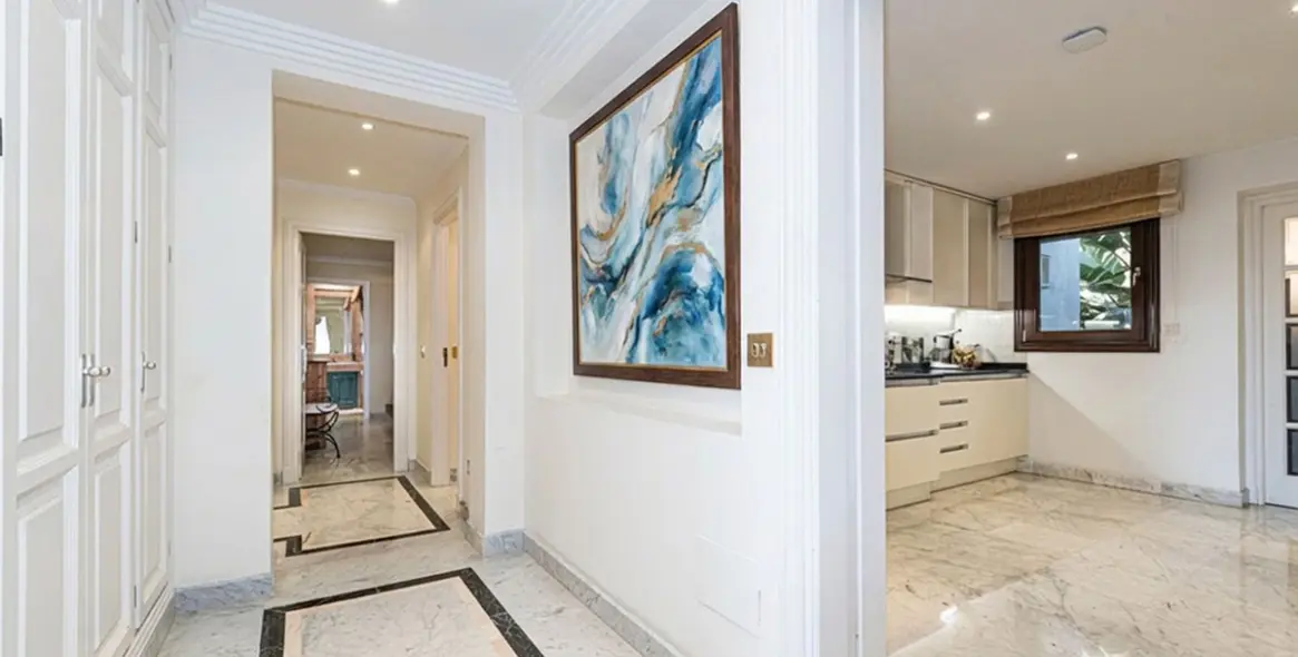 Venta de apartamento en planta baja en The Golden Mile 27