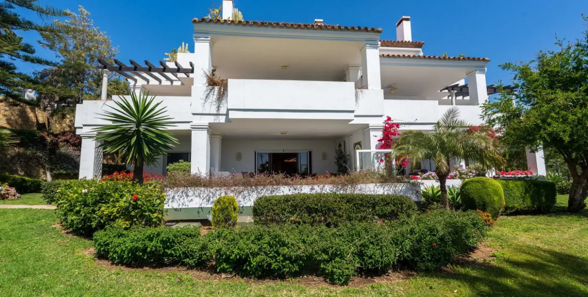 Venta de apartamento en planta baja en The Golden Mile 34