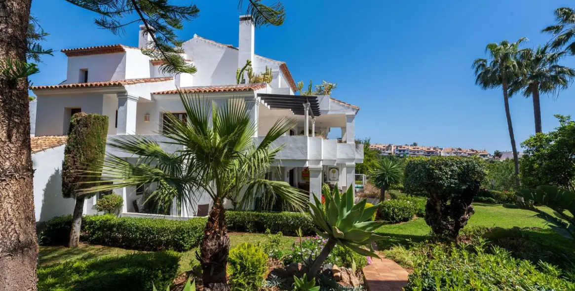Venta de apartamento en planta baja en The Golden Mile 41