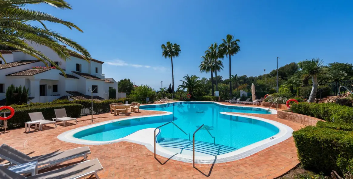 Venta de apartamento en planta baja en The Golden Mile 44