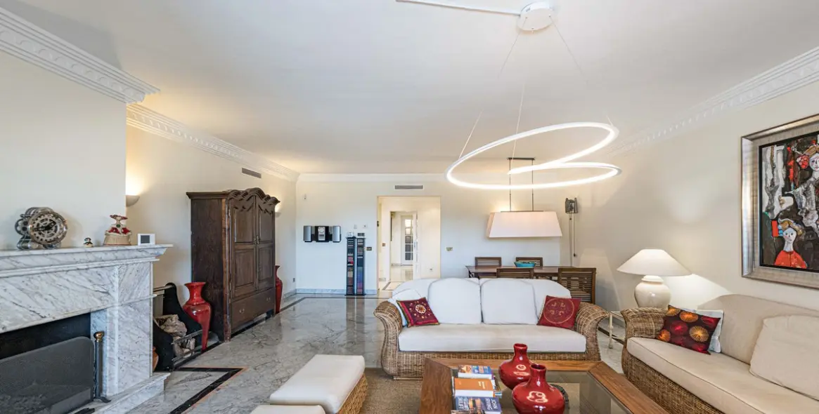 Venta de apartamento en planta baja en The Golden Mile 54