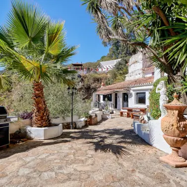 Venta de casa de huéspedes en Mijas