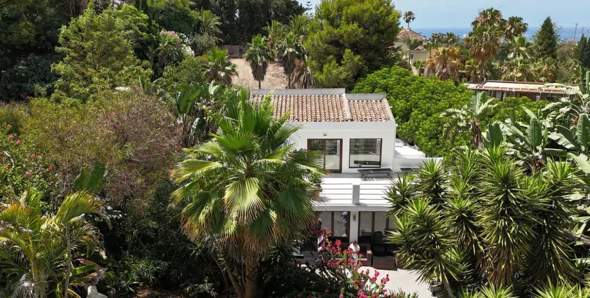 Venta de villa independiente en Marbella 1
