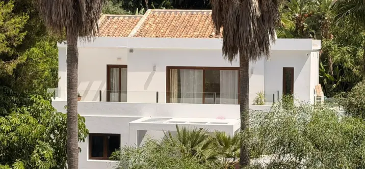 Venta de villa independiente en Marbella 1