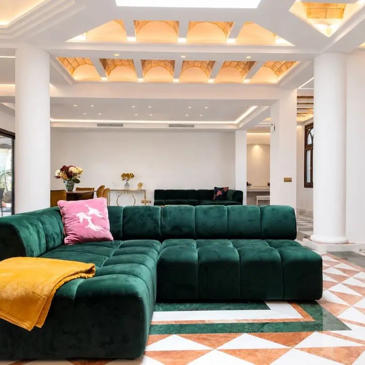 Sale of detached villa in The Golden Mile